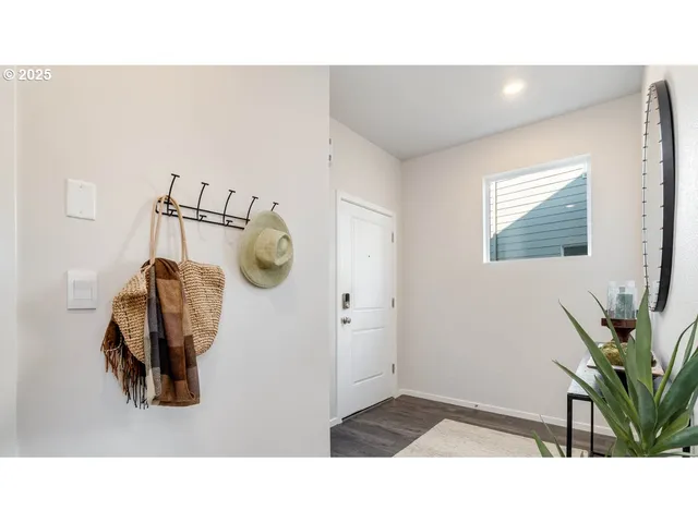 $434,995 | 2853 U Street, Springfield, OR 97477