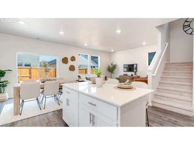 $434,995 | 2853 U Street, Springfield, OR 97477