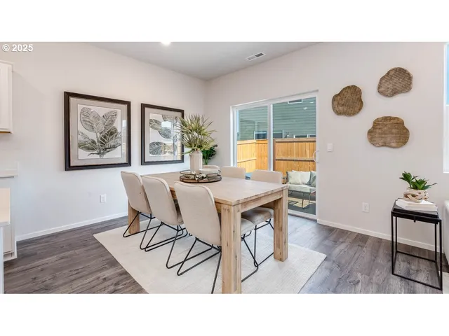 $434,995 | 2853 U Street, Springfield, OR 97477