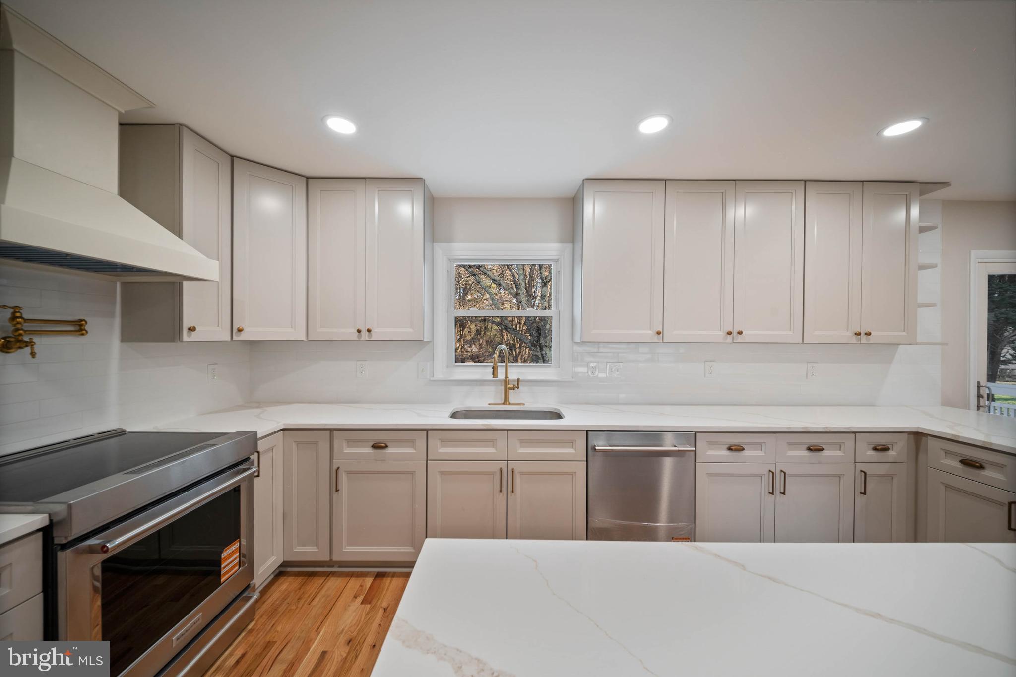1515 Ivy Hill Road Cockeysville, MD 21030 - Photo 7 of 31