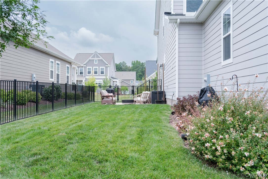 704 Vaughan Road Ashland, VA 23005 - Photo 16 of 19 Fully Fenced-in Side Yard