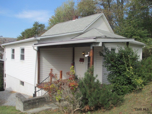 412 R Boyer Street Johnstown, PA 15906 - Photo 1 of 1