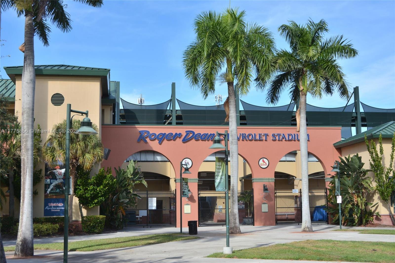 226 Norfolk Road Jupiter, FL 33469 - Photo 30 of 33 Roger Dean Stadium