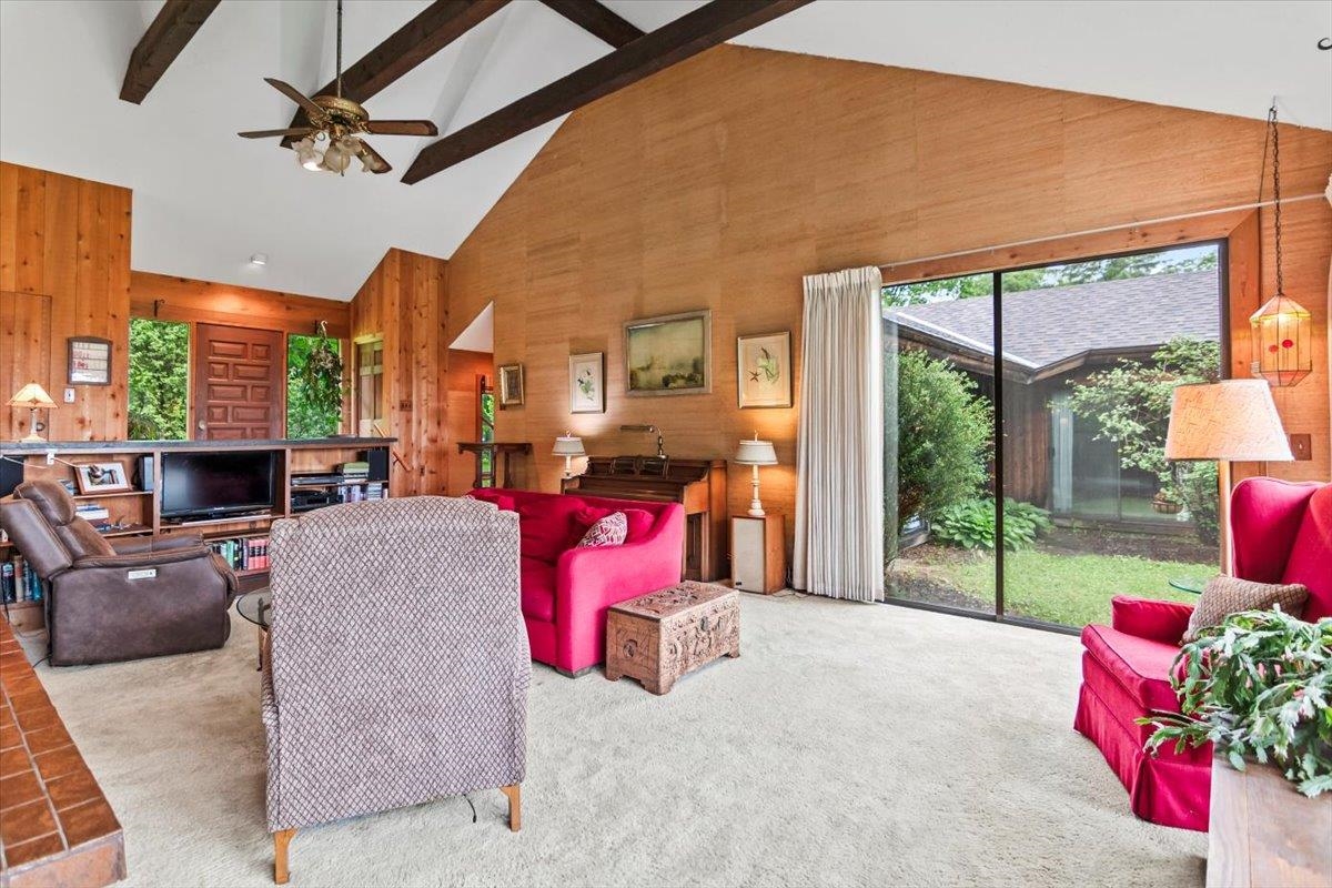 92 Coventry Lane Manchester, VT 05255 - Photo 12 of 60