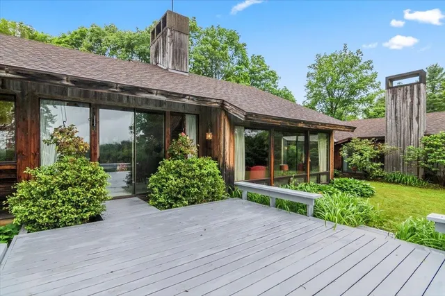 $899,000 | 92 Coventry Lane, Manchester, VT 05255