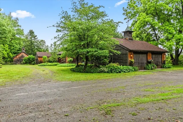 $899,000 | 92 Coventry Lane, Manchester, VT 05255