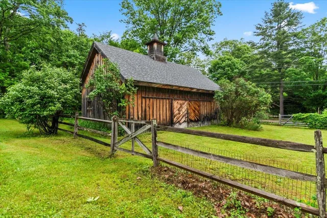 $899,000 | 92 Coventry Lane, Manchester, VT 05255