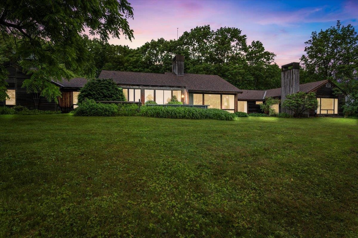 92 Coventry Lane Manchester, VT 05255 - Photo 5 of 60