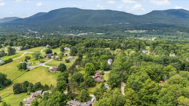 $899,000 | 92 Coventry Lane, Manchester, VT 05255