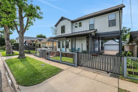 $1,075,000 | 914 Robbie Street, Houston, TX 77009