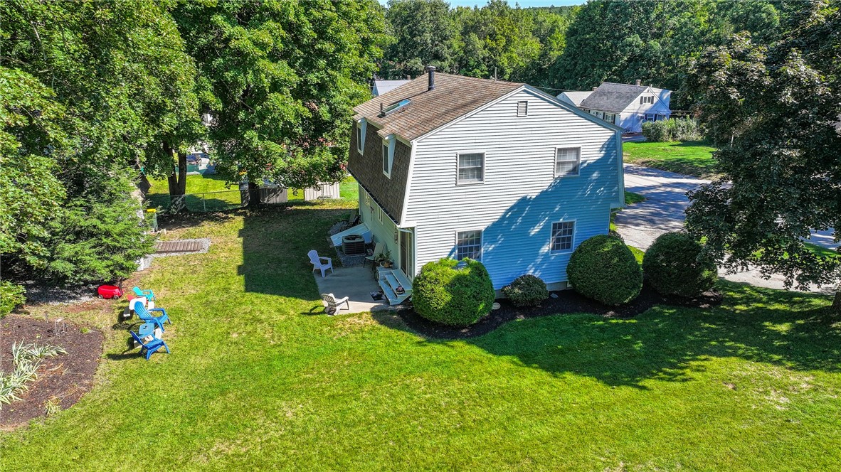 14 Sutton Street Smithfield, RI 02828 - Photo 3 of 41 Gallery Image 3