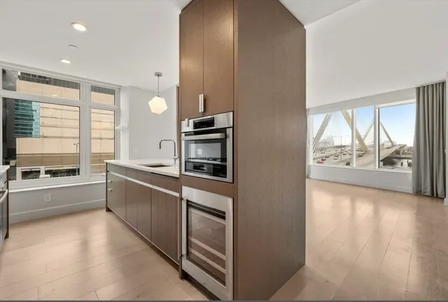 $2,350,000 | 100 Lovejoy Wharf, Unit 11D, Boston, MA 02114