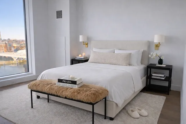 $2,350,000 | 100 Lovejoy Wharf, Unit 11D, Boston, MA 02114
