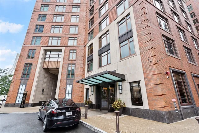 $2,350,000 | 100 Lovejoy Wharf, Unit 11D, Boston, MA 02114