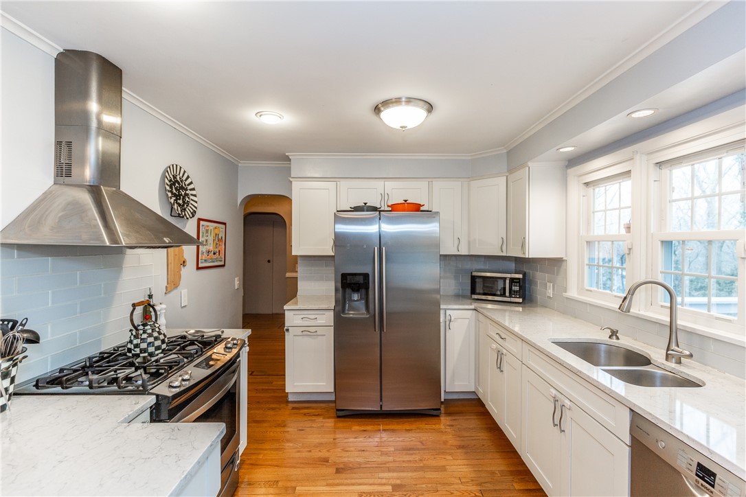 41 Bruce Lane Warwick, RI 02886 - Photo 12 of 50