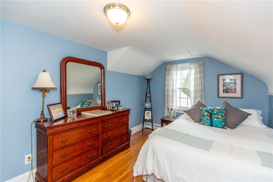 41 Bruce Lane Warwick, RI 02886 - Photo 23 of 50 Second bedroom