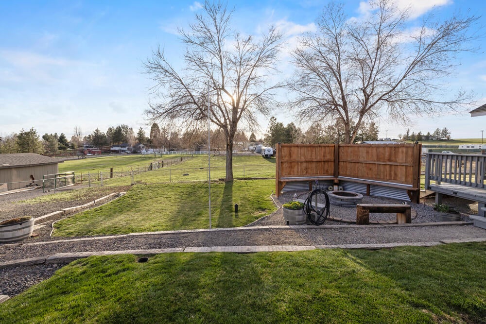 6316 Reeder Road Klamath Falls, OR 97603 - Photo 43 of 67 IMG_1337
