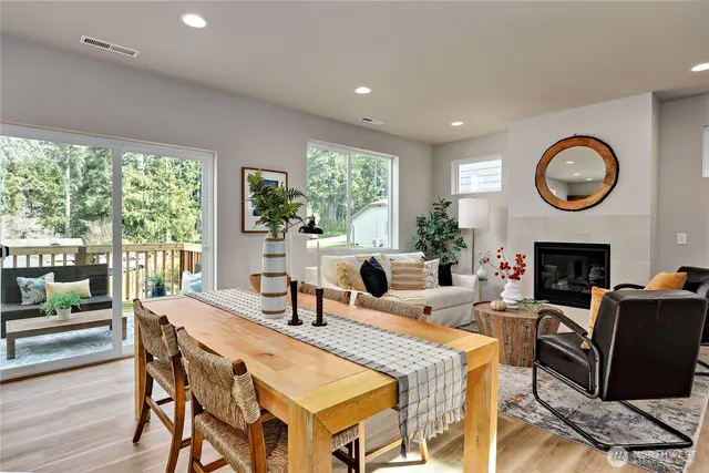 $580,950 | 344 Northeast Shadowhawk Lane, Bremerton, WA 98311