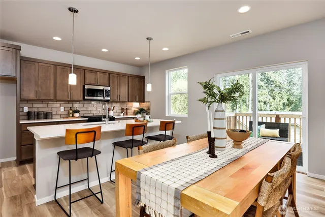 $580,950 | 344 Northeast Shadowhawk Lane, Bremerton, WA 98311