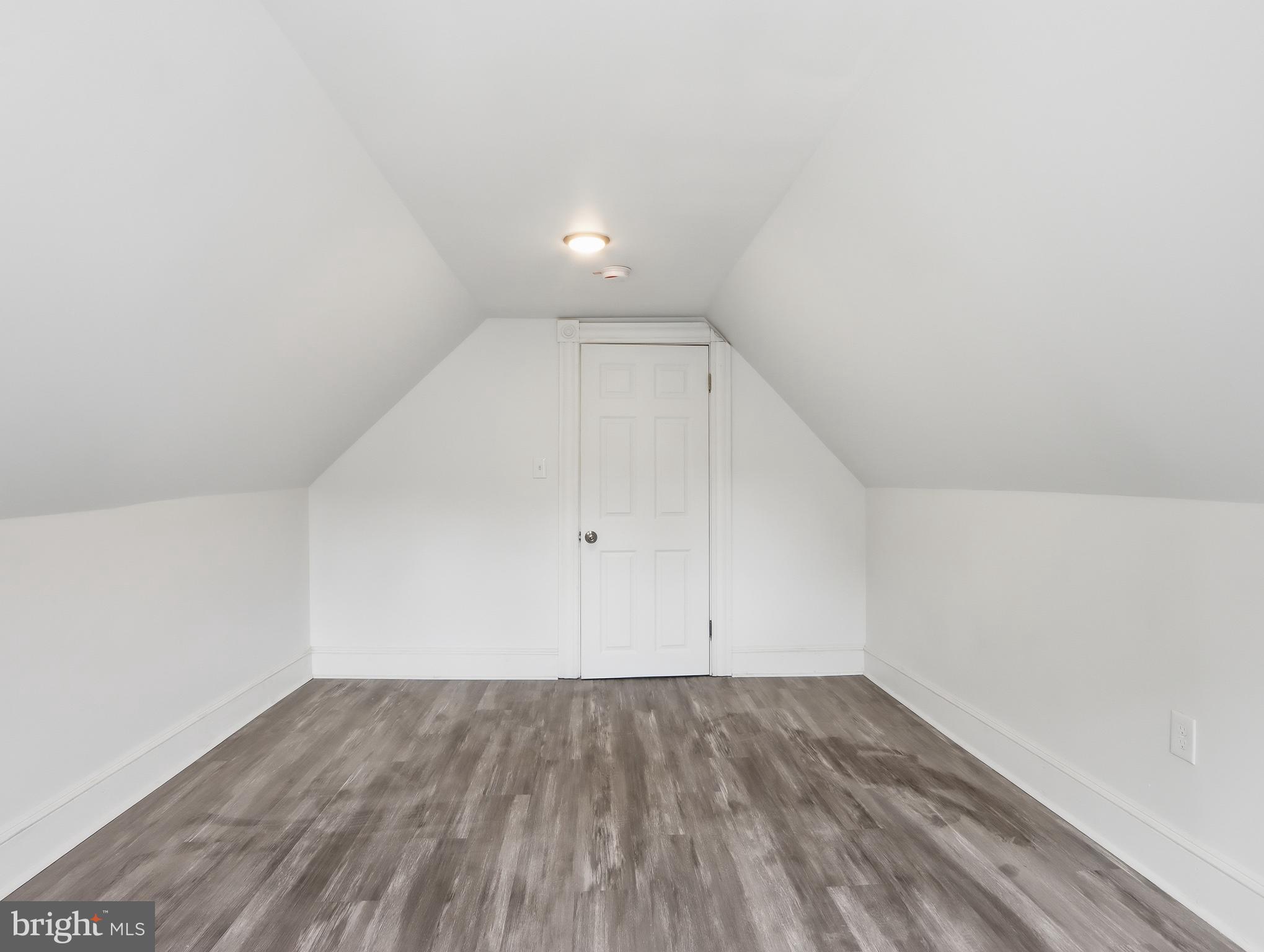 6008 Clearspring Road Baltimore, MD 21212 - Photo 49 of 63 3rd floor bedroom