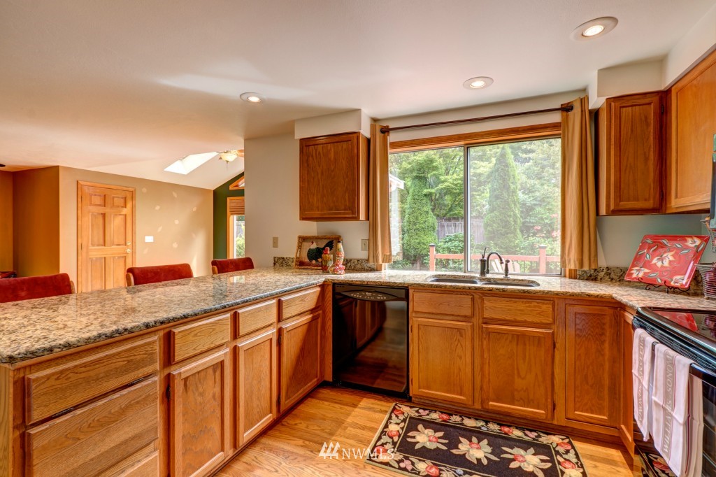 2426 182nd Place Southeast Bothell, WA 98012 - Photo 12 of 25 Gallery Image 12