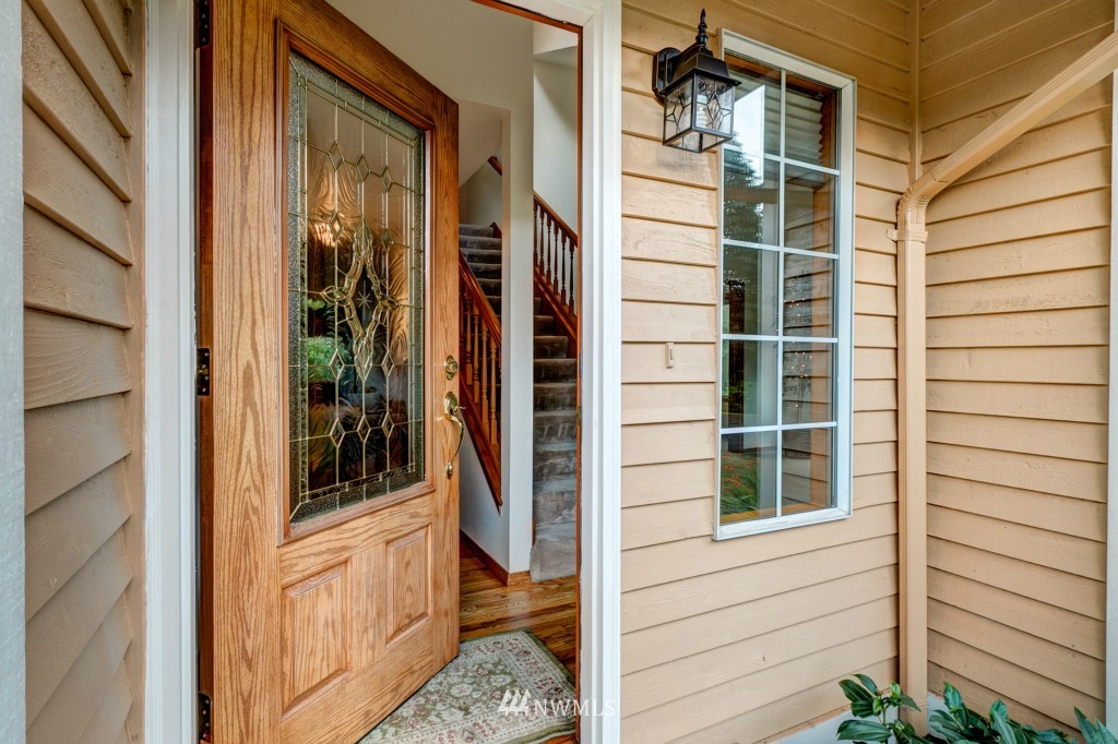 2426 182nd Place Southeast Bothell, WA 98012 - Photo 5 of 25 Gallery Image 5