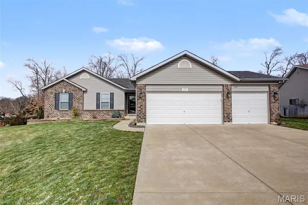 $329,900 | 707 Talon Drive, Wright City, MO 63390