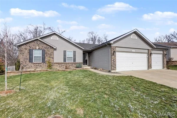 $329,900 | 707 Talon Drive, Wright City, MO 63390