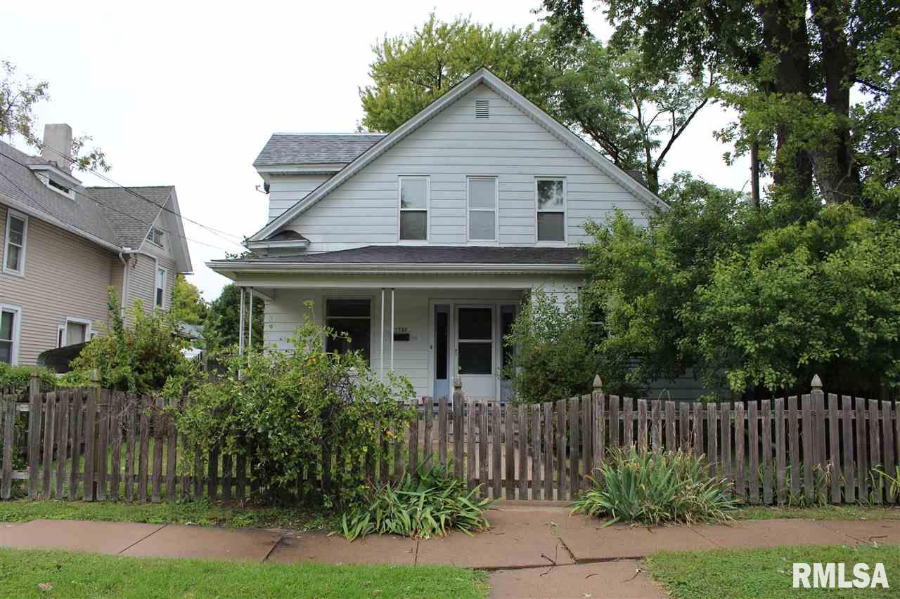 1127 11th Street Moline, IL 61265 - Photo 2 of 21