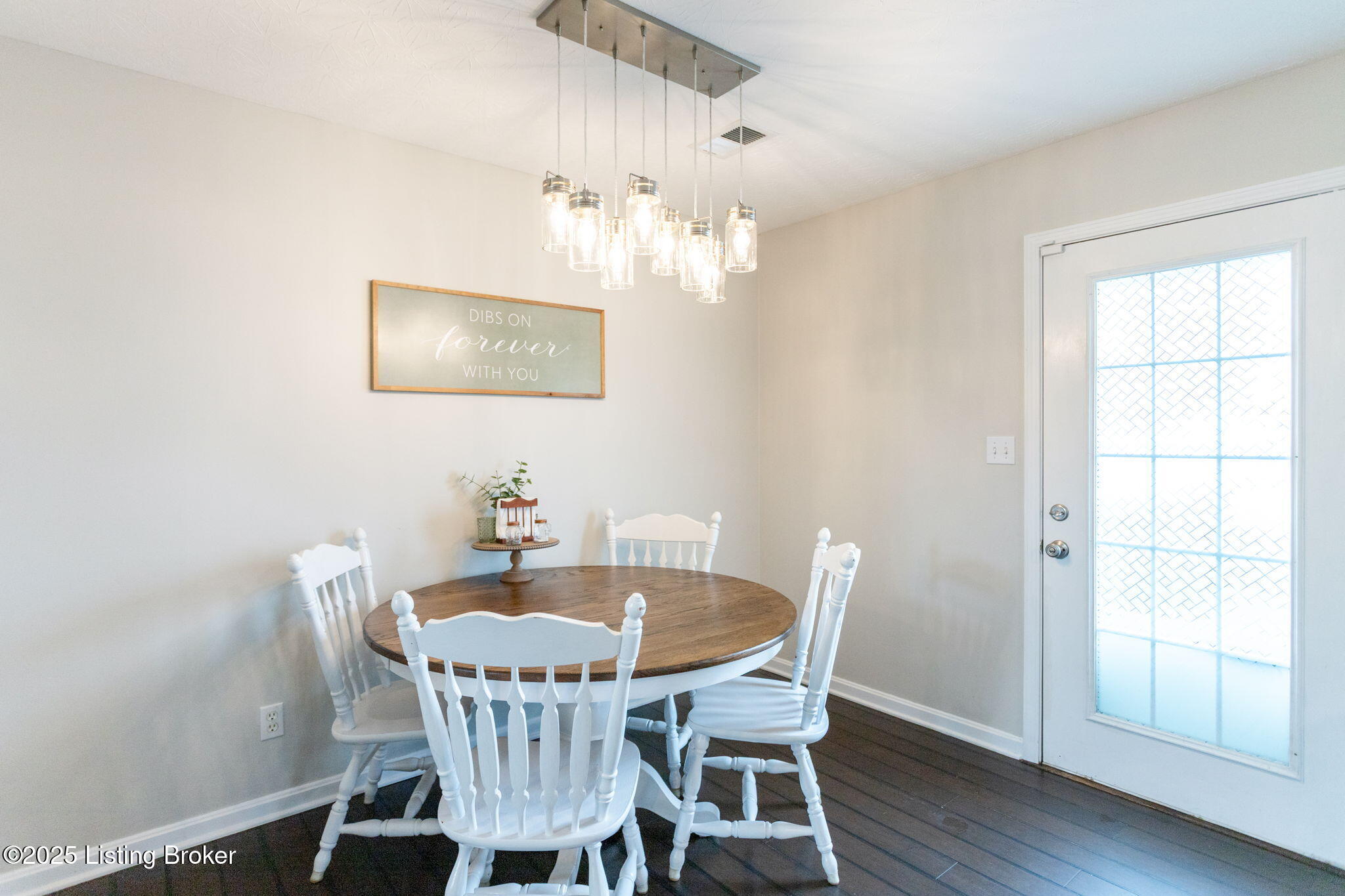 405 Forest Ridge Drive Mount Washington, KY 40047 - Photo 7 of 42 405 Forest Ridge Dr-17