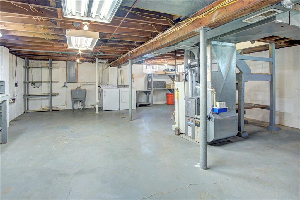 730 Jefferson Road Pittsburgh, PA 15235 - Photo 16 of 21 Gallery Image 16