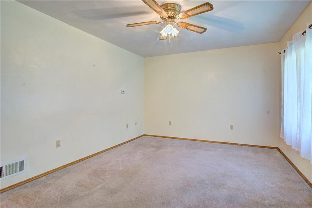 730 Jefferson Road Pittsburgh, PA 15235 - Photo 5 of 21 Gallery Image 5