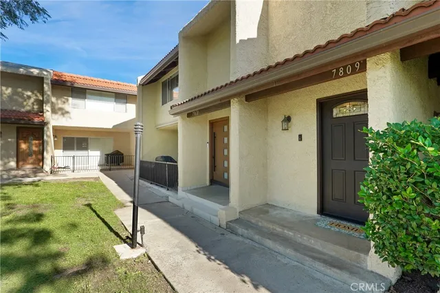 $599,999 | 7809 North Vía Foggia, Burbank, CA 91504