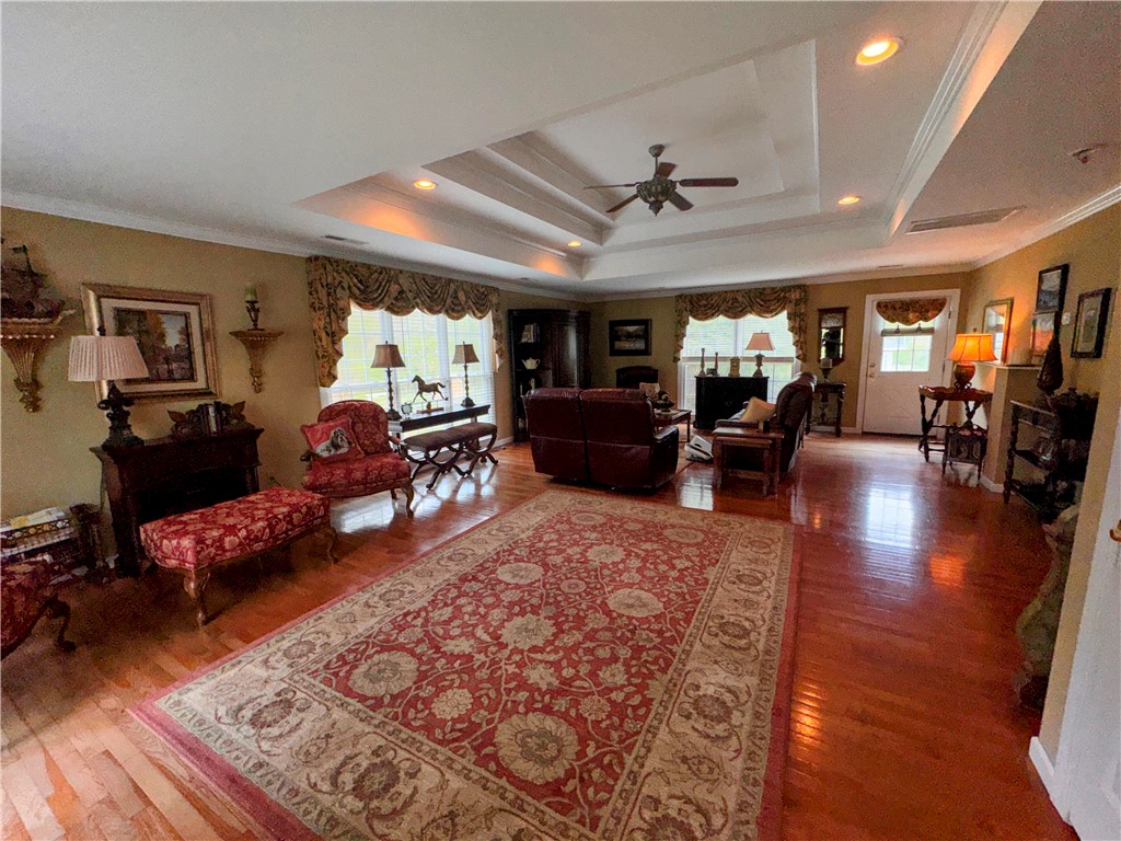 208 Knoxwood Court Anderson, SC 29621 - Photo 2 of 38 This inviting living space features gleaming hardwood floors and ample natural light.