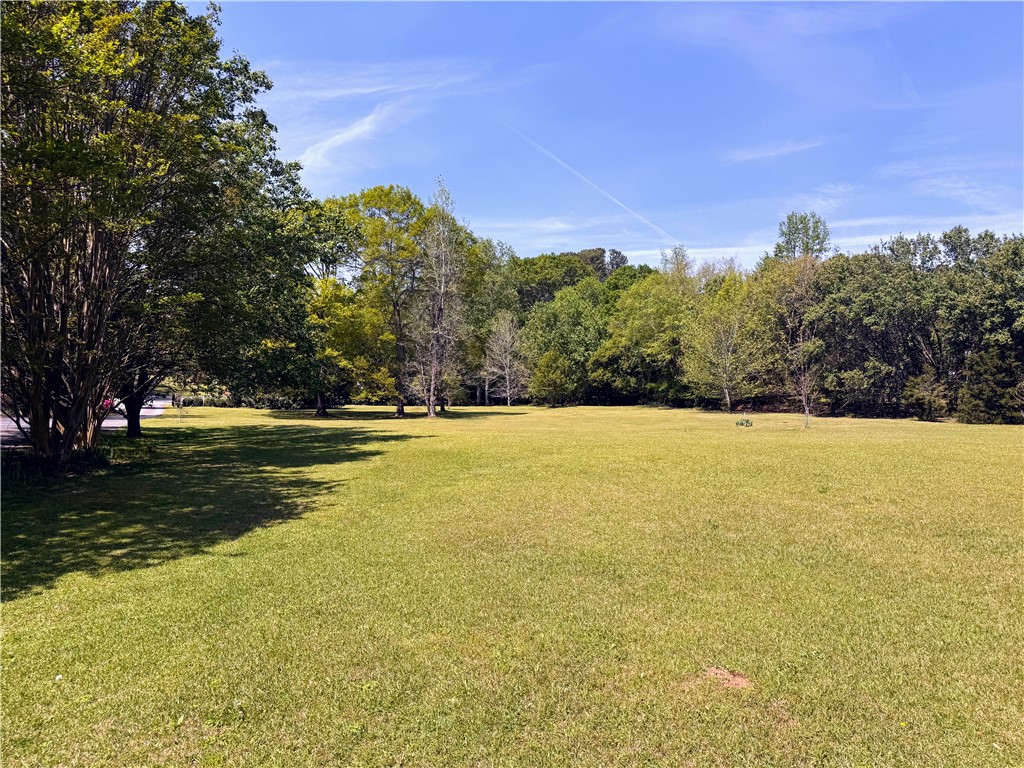 208 Knoxwood Court Anderson, SC 29621 - Photo 37 of 38 Expansive green space offers a serene and picturesque setting.