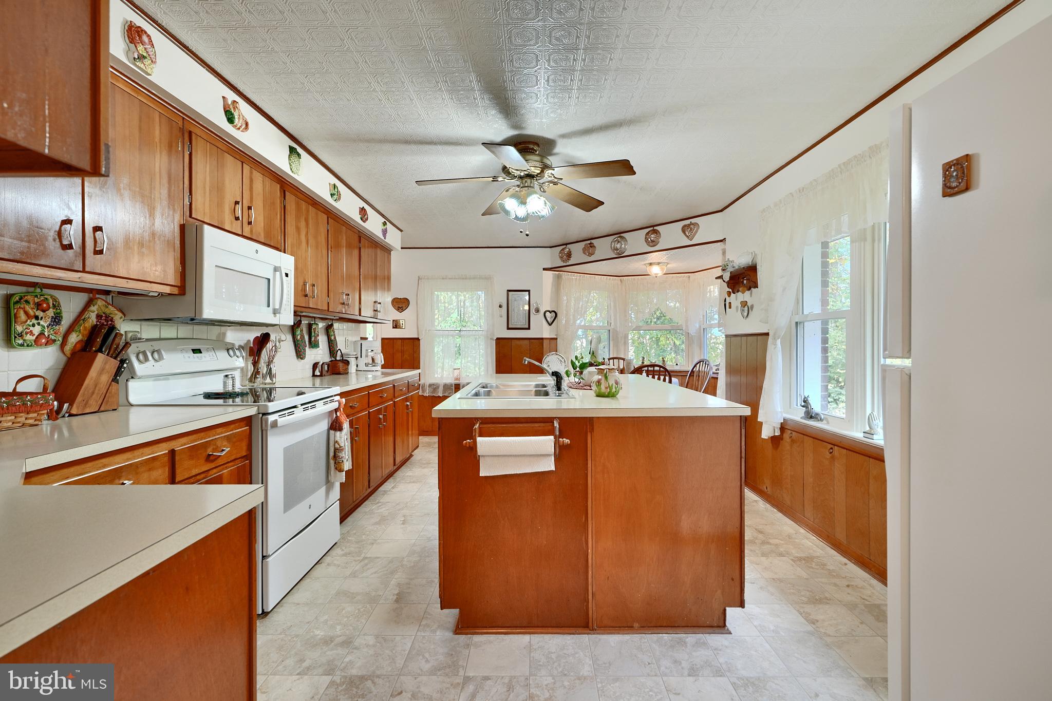 2288 Oldfield Point Road Elkton, MD 21921 - Photo 2 of 45 Gallery Image 2
