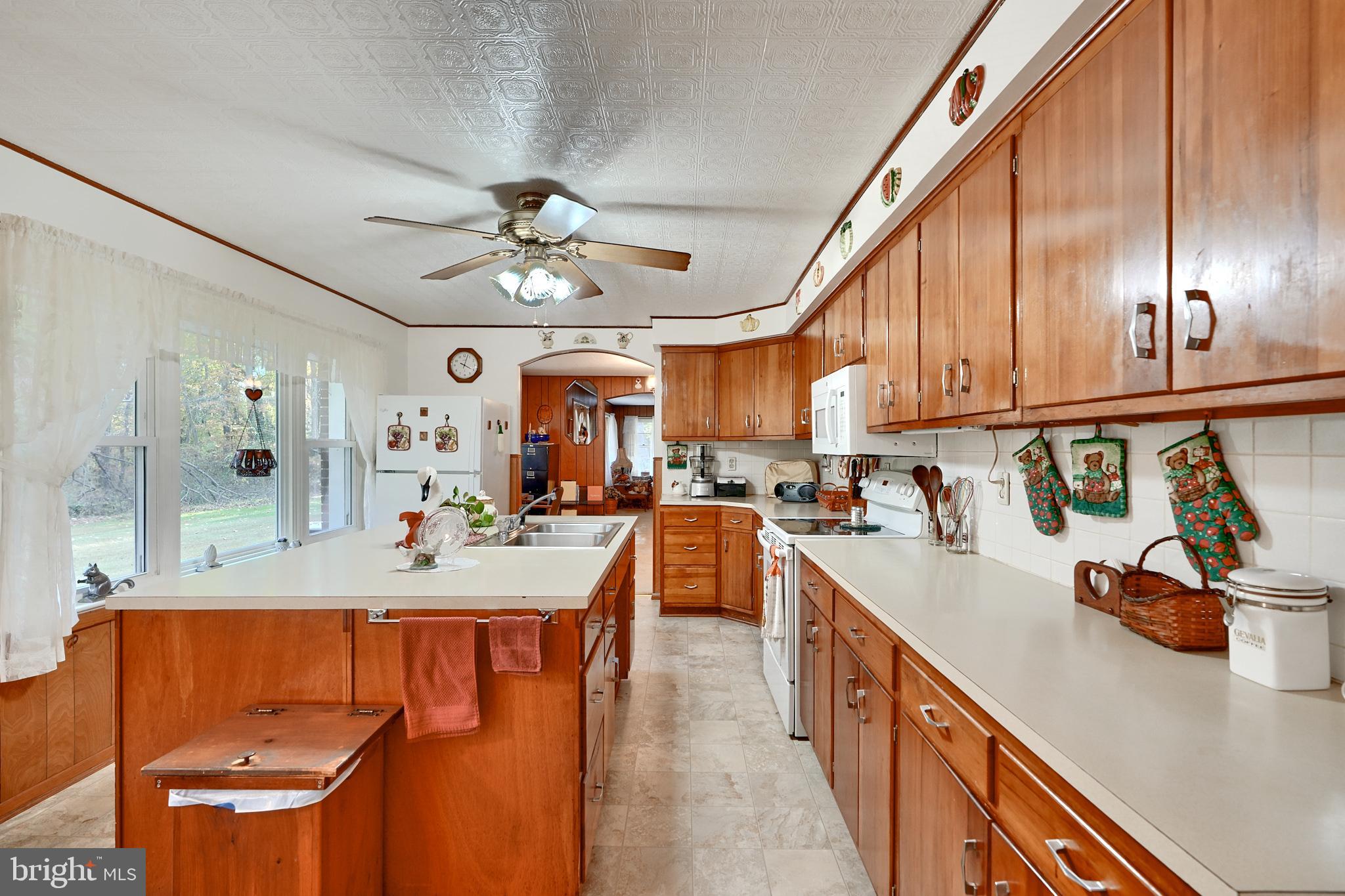 2288 Oldfield Point Road Elkton, MD 21921 - Photo 4 of 45 Gallery Image 4