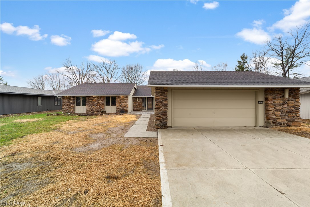 10838 Gate Post Road Strongsville, OH 44149 - Photo 1 of 37 Gallery Image 1