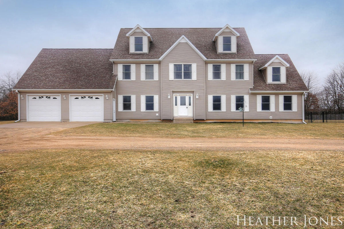 142 Fitzner Road Greenville, MI 48838 - Photo 1 of 30 IMG_8200