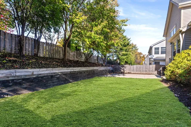 $459,900 | 461 Newberry Court, Lake Zurich, IL 60047