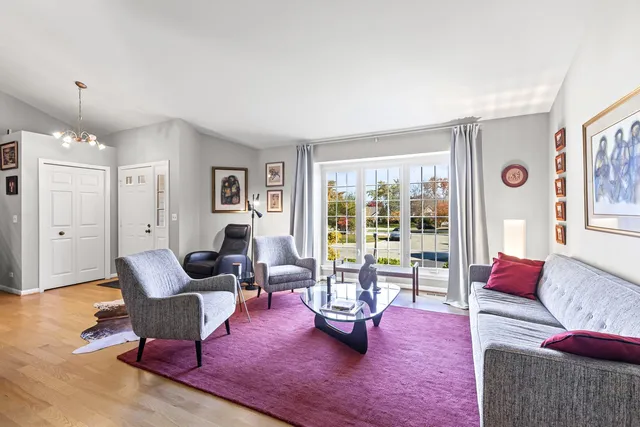 $459,900 | 461 Newberry Court, Lake Zurich, IL 60047