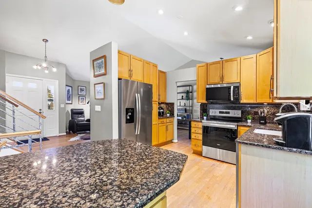 $459,900 | 461 Newberry Court, Lake Zurich, IL 60047