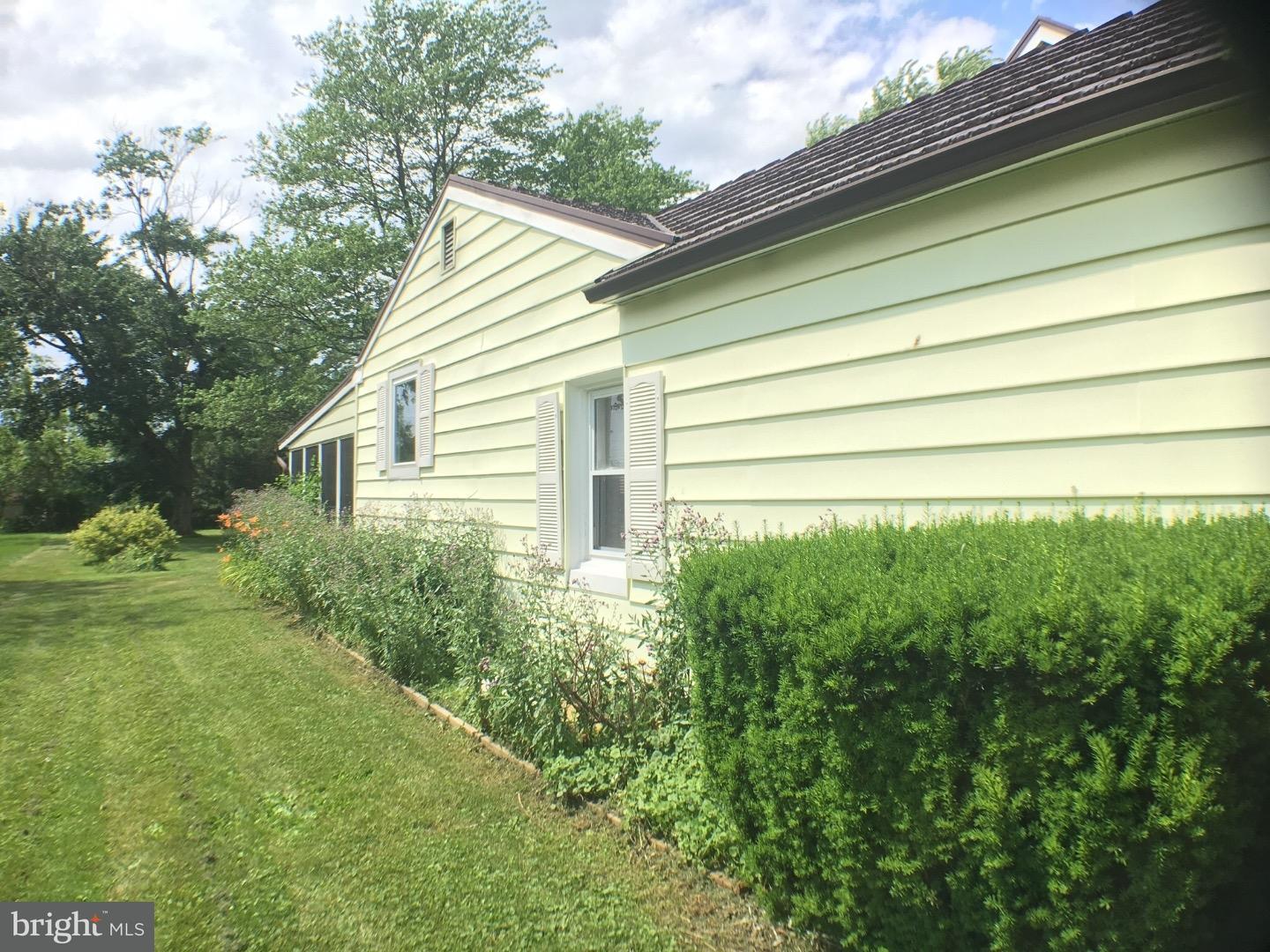 502 Crestview Road Lansdale, PA 19446 - Photo 8 of 16 Gallery Image 8