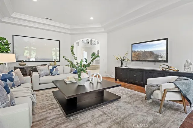 $8,299,000 | 11709 Wetherby Lane, Los Angeles, CA 90077