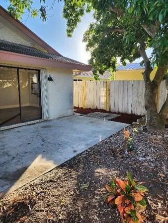 $3,200 | 7407 Southwest 13th Street, North Lauderdale, FL 33068