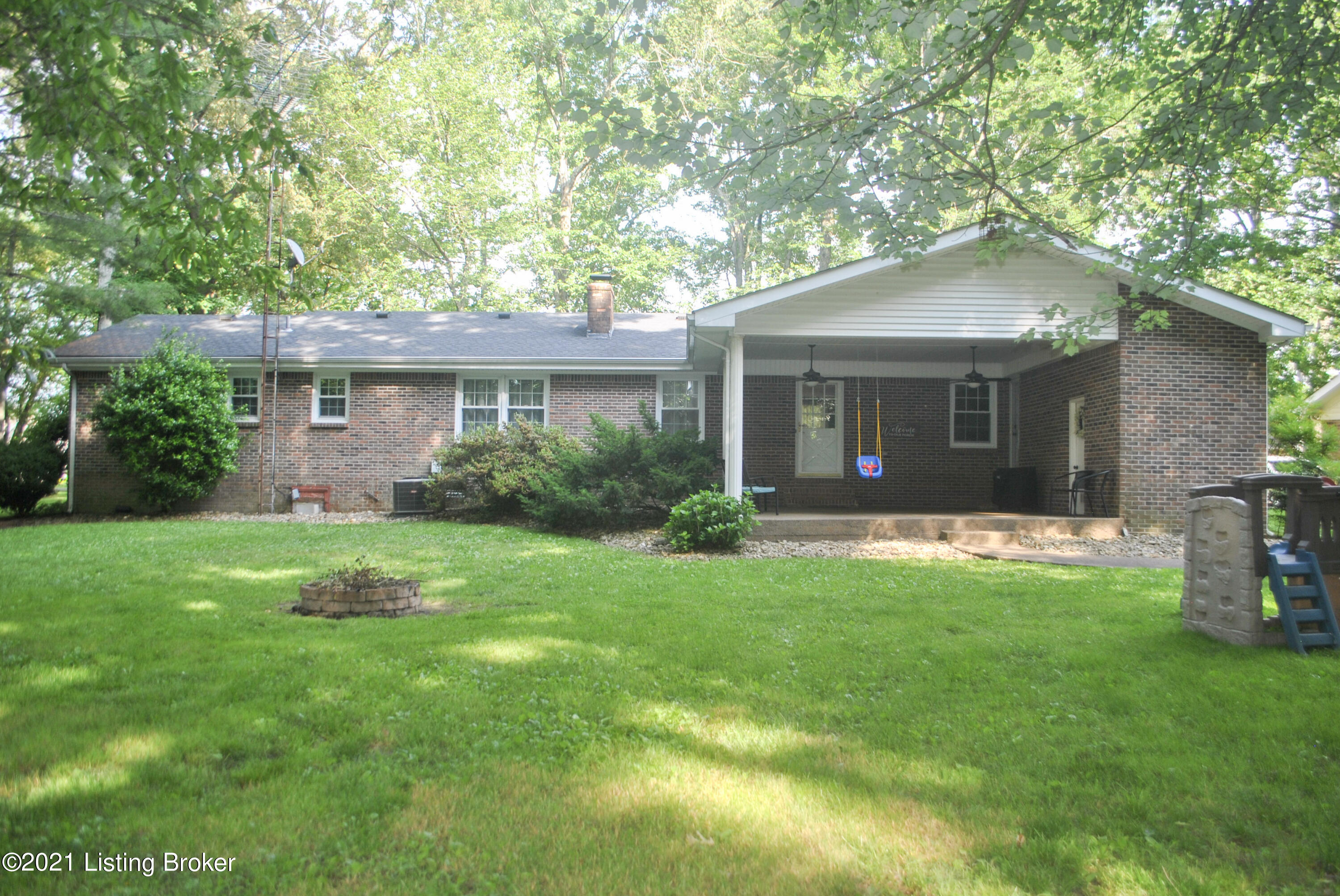 209 Bailey Road Smiths Grove, KY 42171 - Photo 10 of 40 DSC_0389