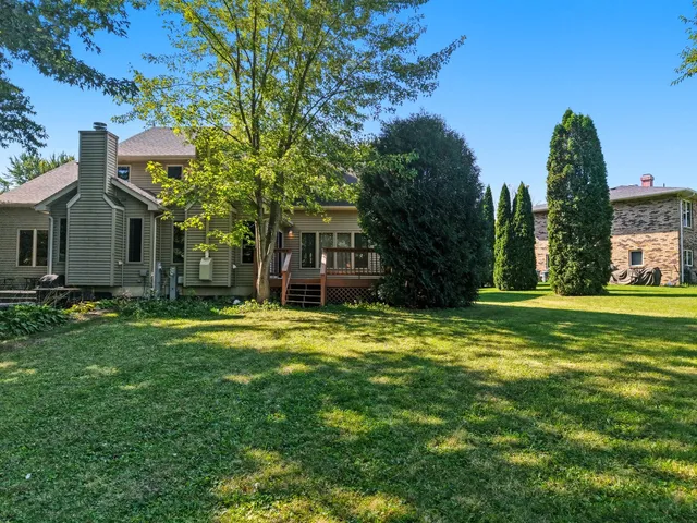 a picture of a black and white photo