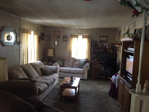 13 Inwood Road Auburn, MA 01501 - Photo 5 of 15 Gallery Image 5