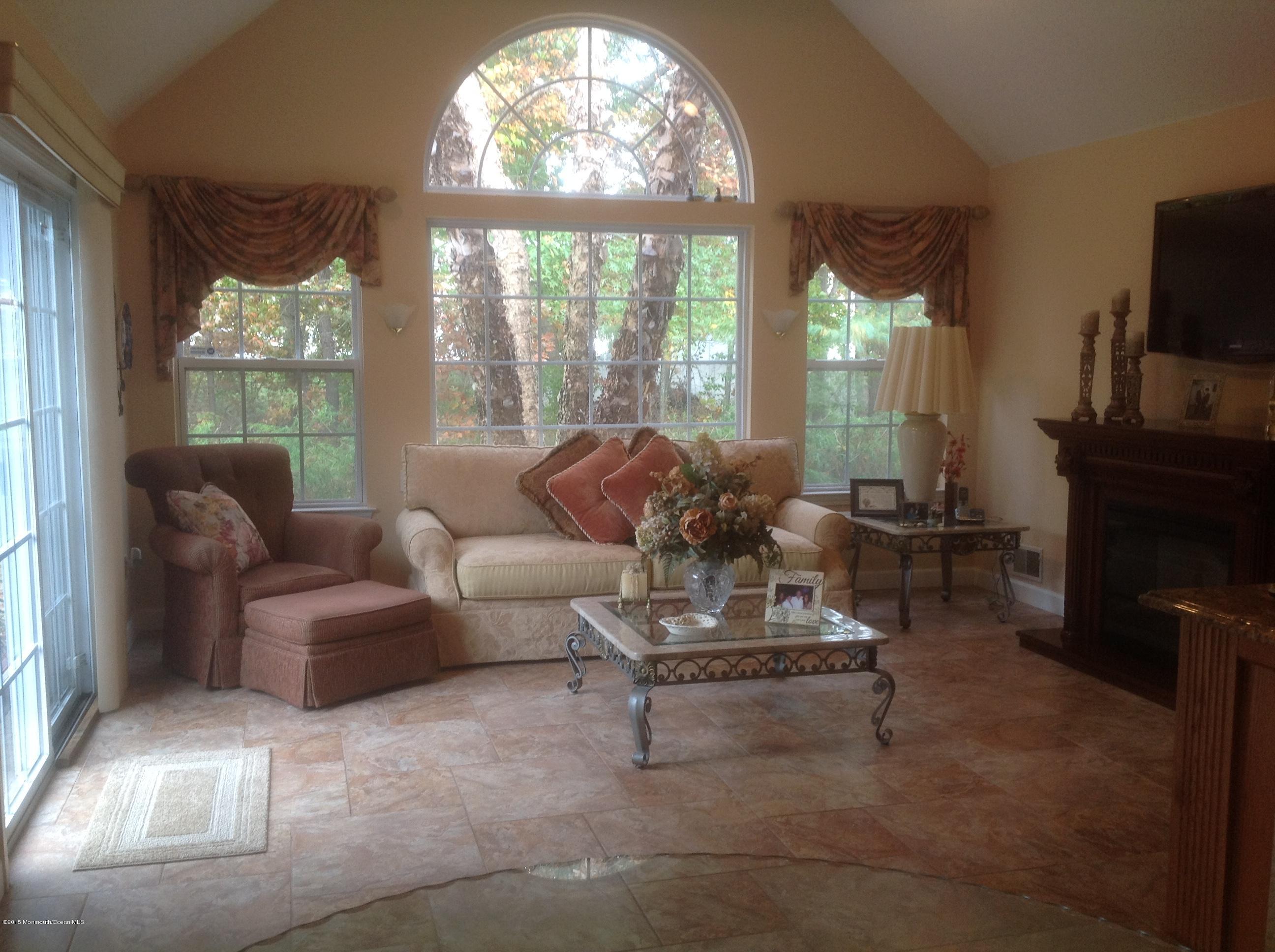 7 East Shenendoah Road Howell, NJ 07731 - Photo 5 of 16 image