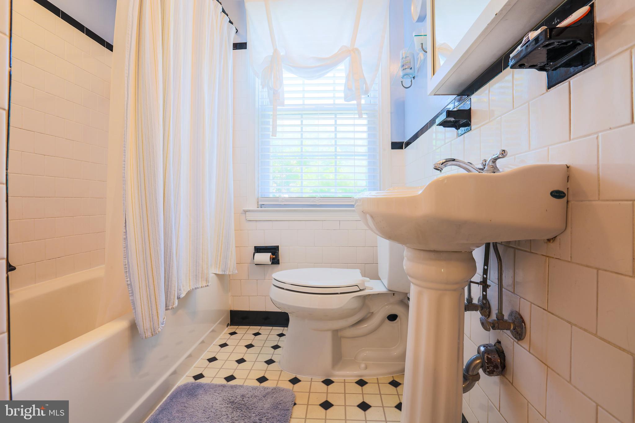 7117 Heathfield Road Baltimore, MD 21212 - Photo 29 of 48